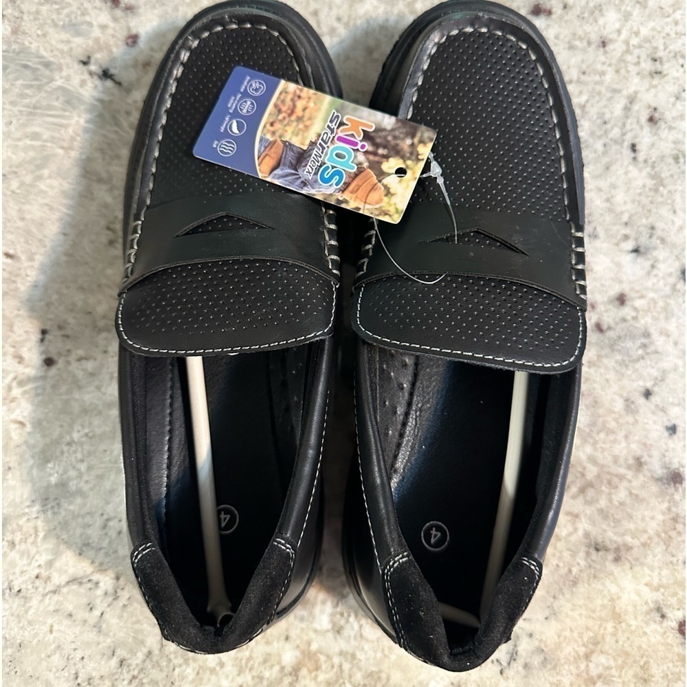 Kids StarMerx loafers size 4 NWT